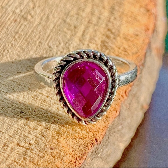Elegant Silver Purple Teardrop Shape Unique Ethnic Dainty Cute Ring Size 5.5 - Picture 1 of 7